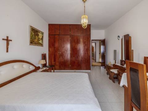 ALMANCIL - Moradia com 4 Quartos em urbanização tranquila