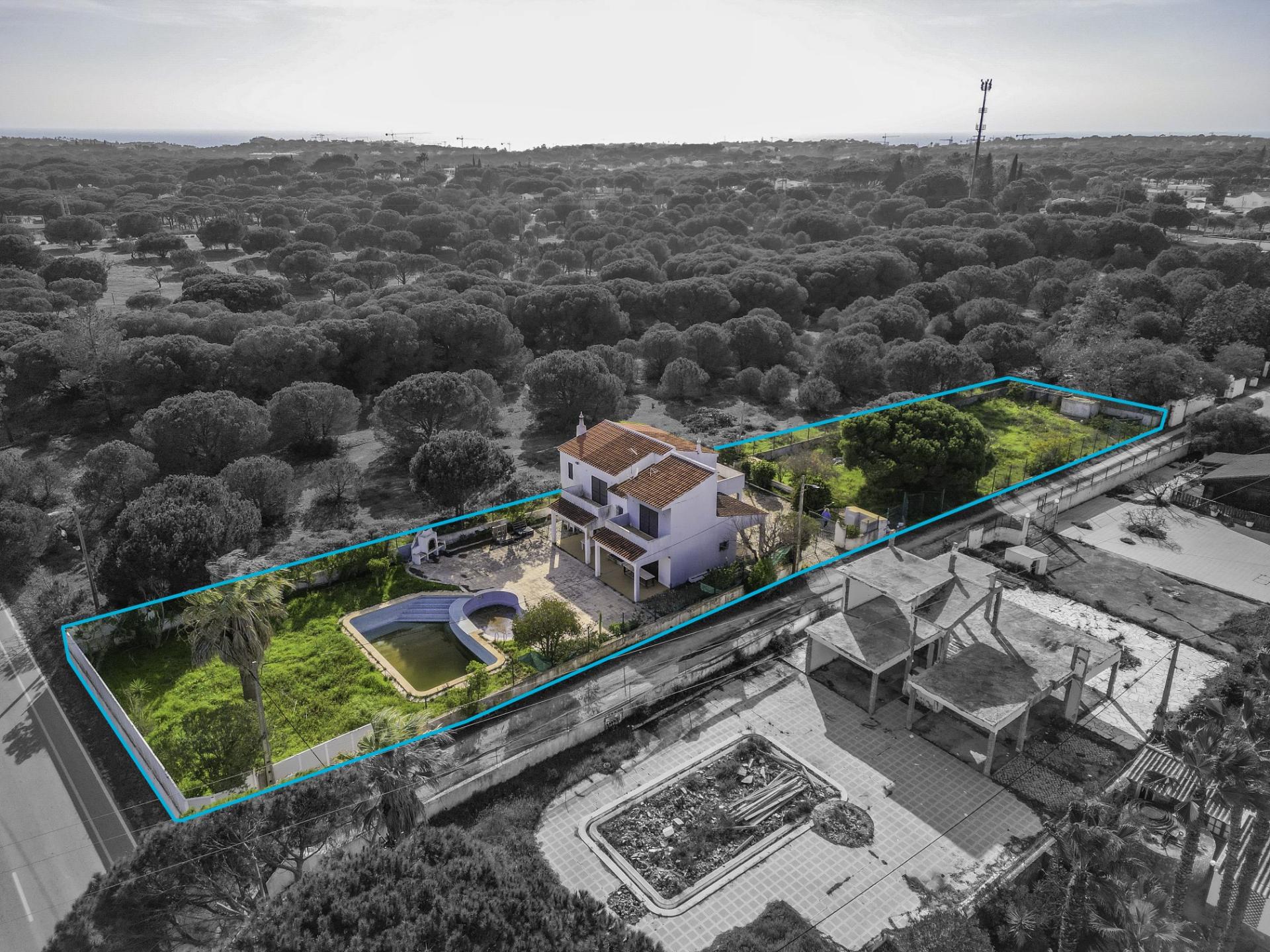 Moradia T4 a 5 minutos de Vale do Lobo e Quinta do Lago
