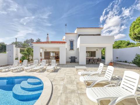 Moradia T3 a 5 minutos de Vale do Lobo e Quinta do Lago