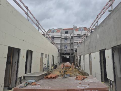 Apartamento com vista num condomínio com Jardim e piscina Arroios