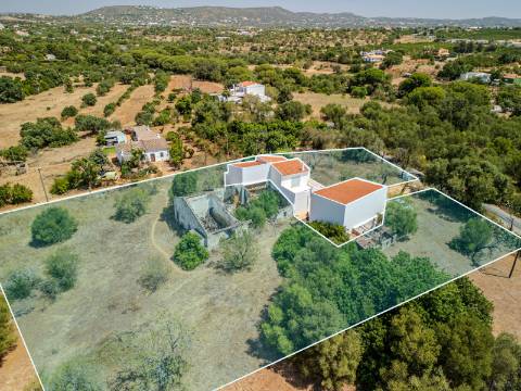 Almancil - Terreno com 2 ruínas
