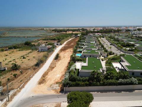 Faro - Moradia T4 em condomínio de luxo com vista para a Ria Formosa