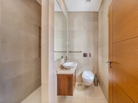 VALE FORMOSO - Exclusiva Moradia T4+1 no Condomínio 'The Crest'