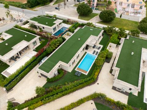 Faro - Moradia Térrea T3 de Luxo com Piscina Privada | Junto à Ria Formosa