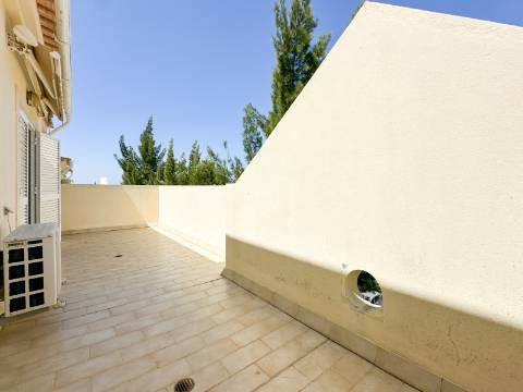 Almancil, Loulé - Apartamento de 4 Quartos à Venda