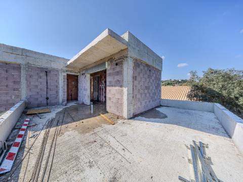 LOULÉ - Moradia T3 Contemporânea com Piscina perto da Quinta da Ombria Golf Resort
