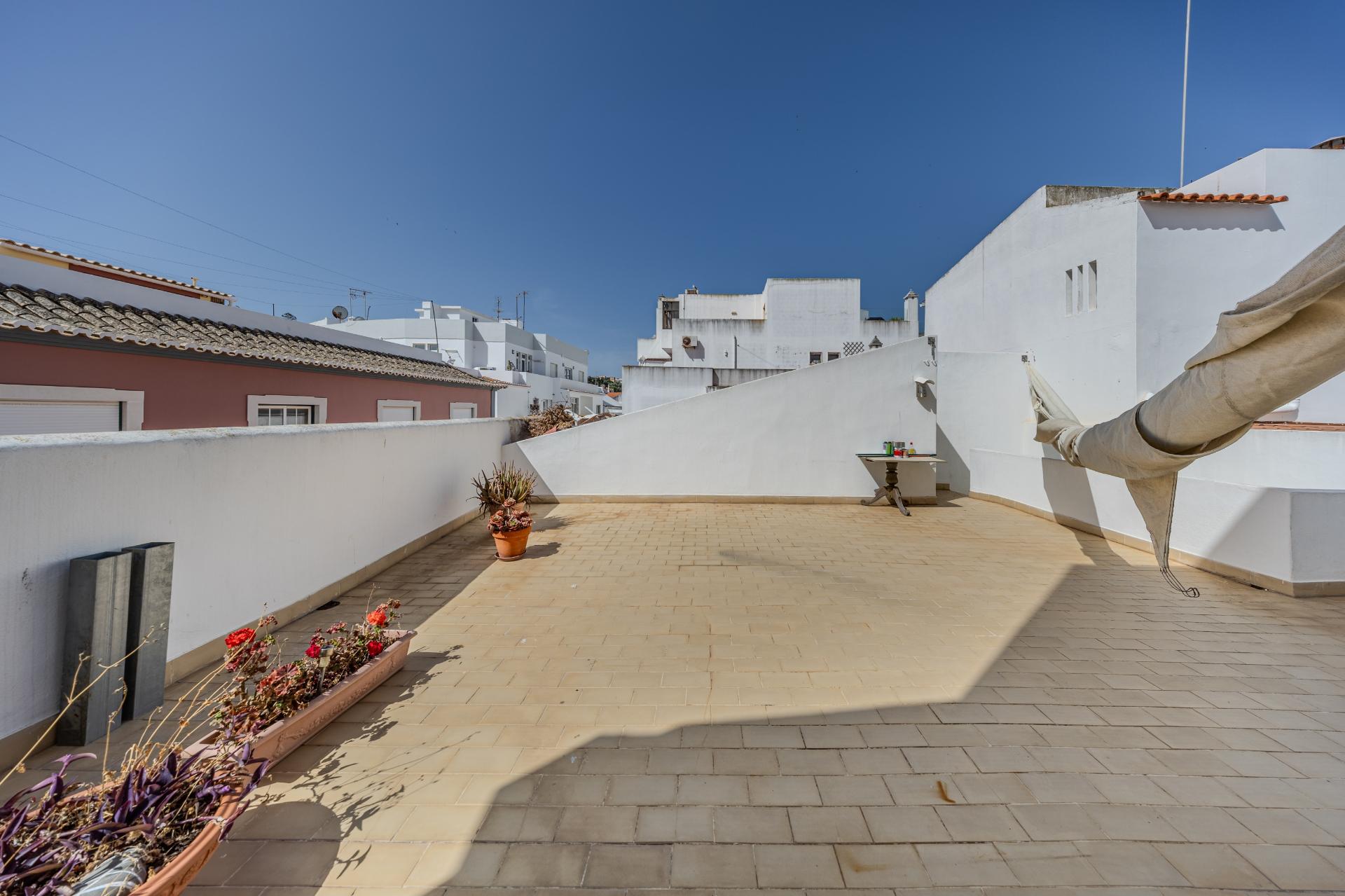 Lagos - Charmoso Apartamento T3 com terraço privado em pleno centro da cidade