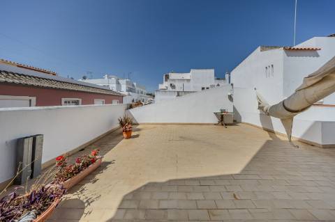 Lagos - Charmoso Apartamento T3 com terraço privado em pleno centro da cidade