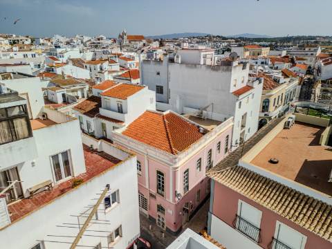 Lagos - Charmoso Apartamento T3 com terraço privado em pleno centro da cidade