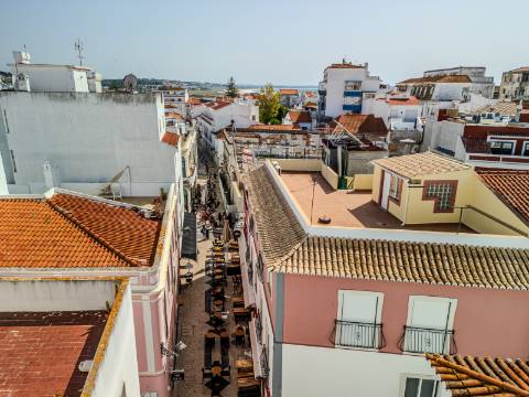 Lagos - Charmoso Apartamento T3 com terraço privado em pleno centro da cidade