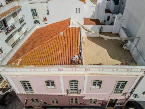 Lagos - Charmoso Apartamento T3 com terraço privado em pleno centro da cidade