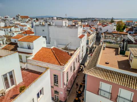 Lagos - Charmoso Apartamento T3 com terraço privado em pleno centro da cidade