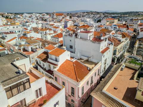 Lagos - Charmoso Apartamento T3 com terraço privado em pleno centro da cidade