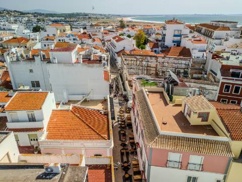 Lagos - Charmoso Apartamento T3 com terraço privado em pleno centro da cidade