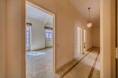 Lagos - Charmoso Apartamento T3 com terraço privado em pleno centro da cidade