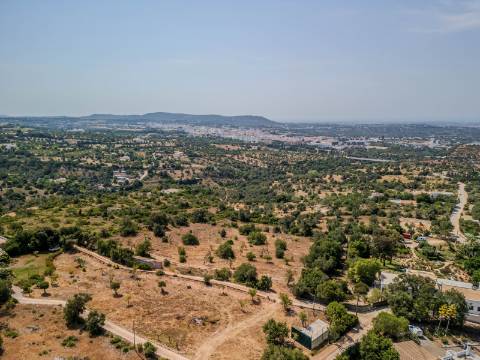 Loulé - Terreno com projeto aprovado e licença de Construção