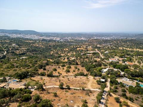 Loulé - Terreno com projeto aprovado e licença de Construção