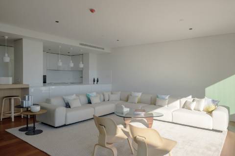 Apartamento T3 | Vista frontal de Rio | Parque das Nações