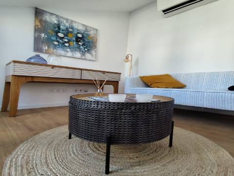 Apartamento T2 | Mobilado com terraço e Vista Rio | Penha de França