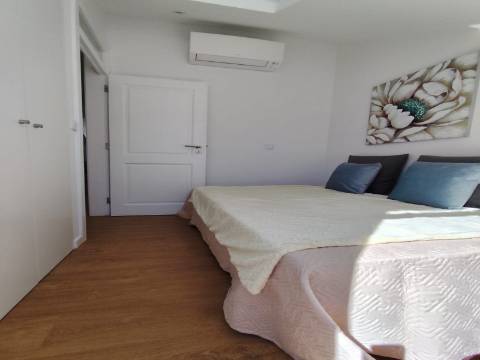 Apartamento T2 | Mobilado com terraço e Vista Rio | Penha de França