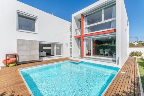 Moradia T4 de Luxo | Carcavelos | Onde o Design Contemporâneo Encontra o Conforto Absoluto