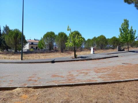 Construa a sua moradia com vista para o Tejo lote de 540 m² em Constância