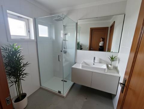 Apartamento T2 com Projeto Aprovado | 90m² | Prior Velho