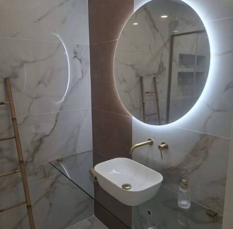 Apartamento T2 Totalmente Remodelado no Centro da Amadora