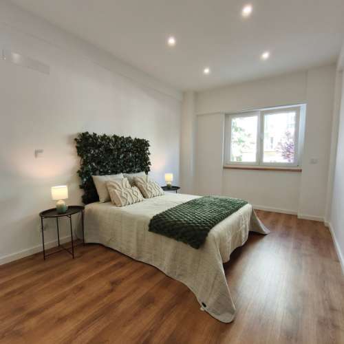 Apartamento T2 | totalmente remodelado | Benfica