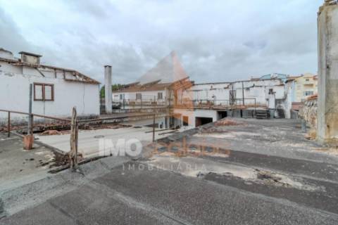 E se pudesse criar a sua casa de sonho no centro de Almeirim?