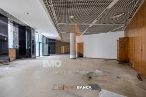 Loja / Espaço para Serviços | Centro Histórico de Santarém