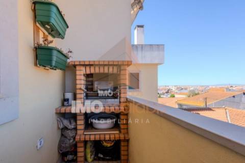 Apartamento T3 em Almeirim