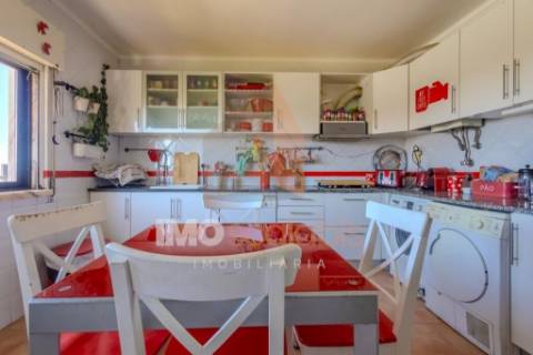 Apartamento T4 em localização priviligiada em Santarém
