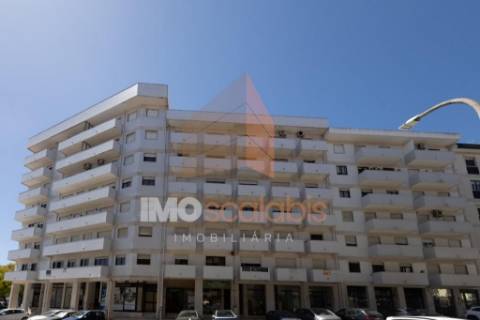 Apartamento T4 em localização priviligiada em Santarém