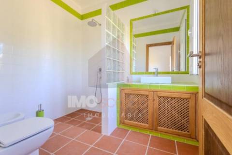 Moradia T4 Térrea Romeira – Santarém | Terreno 1 Hectare