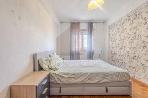 Apartamento T3 com Elevador e Vista Desafogada