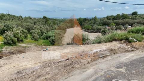 TERRENO URBANO COM VISTA CAMPO – PORTELA DAS PADEIRAS, SANTARÉM