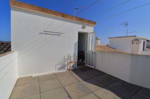 Moradia T4 Geminada com Garagem em Fuzeta
