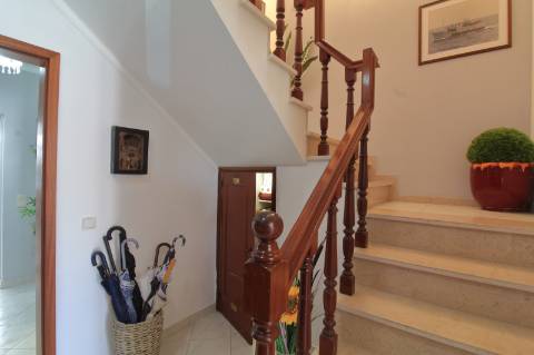 Moradia T4 Geminada com Garagem em Fuzeta