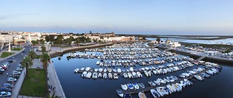 Apartamento T4 com Garagem Box em Faro