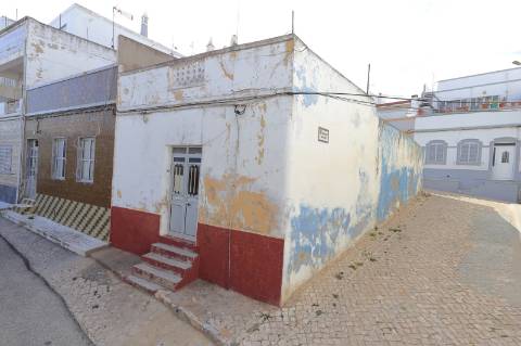 Moradia Típica T2 para Reconstruir em Fuzeta