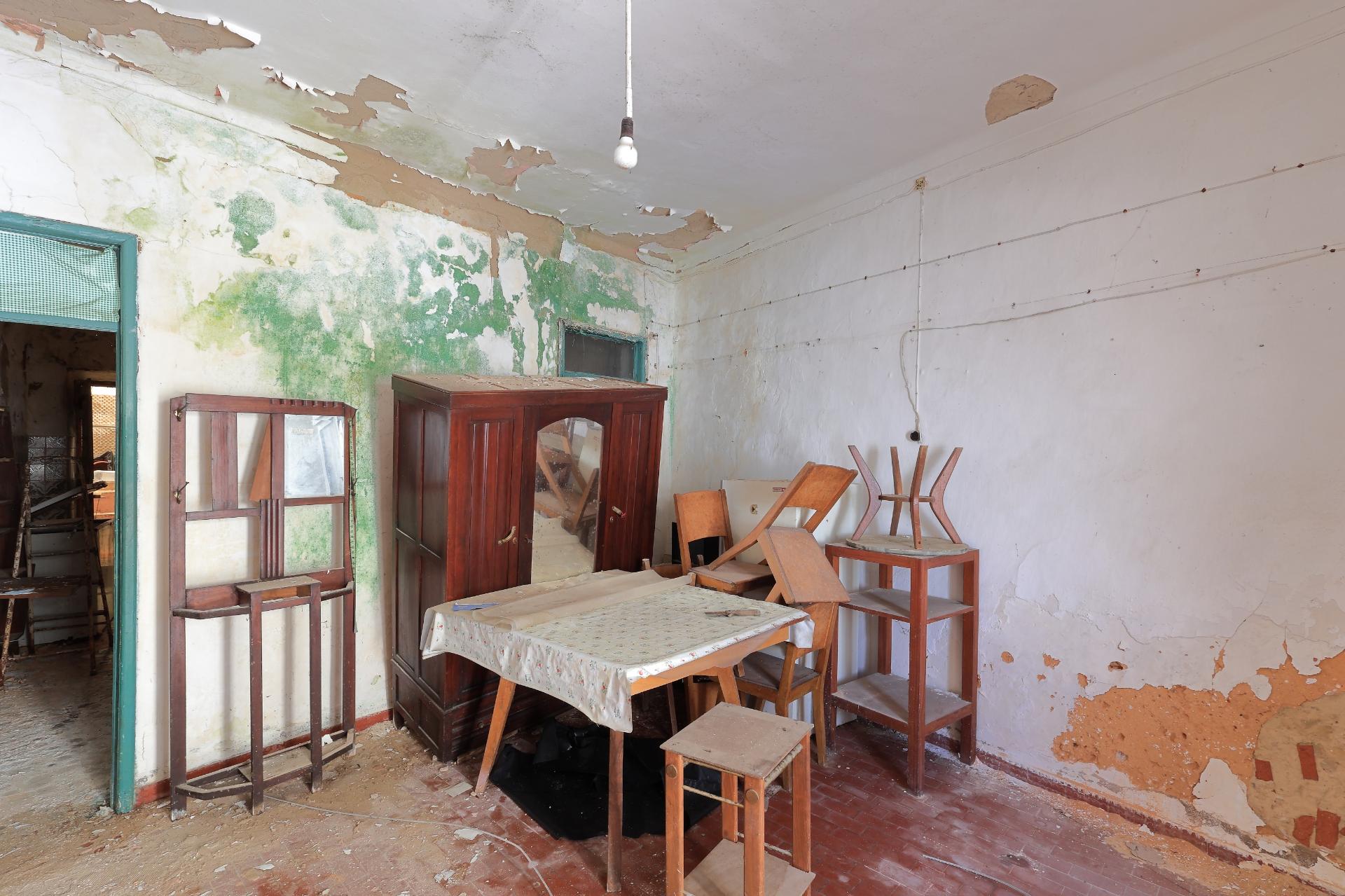 Moradia Típica T2 para Reconstruir em Fuzeta