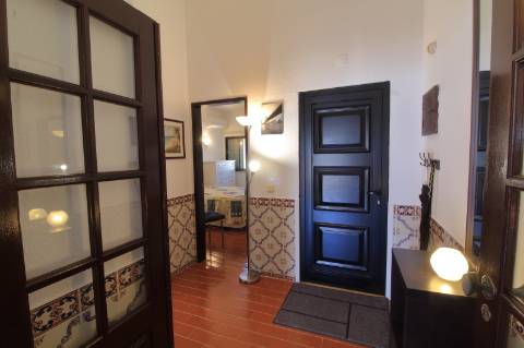 Apartamento T1+1 com garagem box em Marim - Olhão