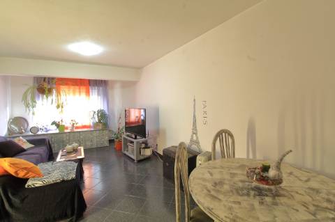 Apartamento T3 em Olhão