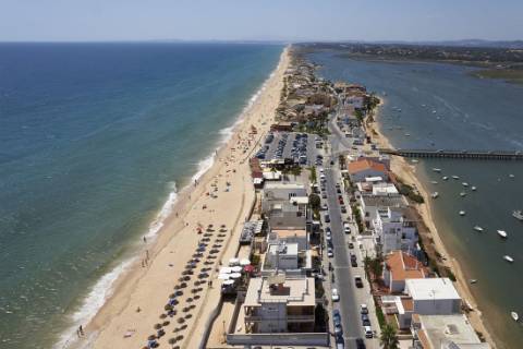 Moradia T2+1 Renovada em Chelote - Faro