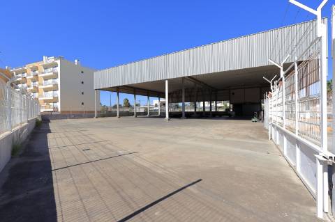 Armazém em Olhão