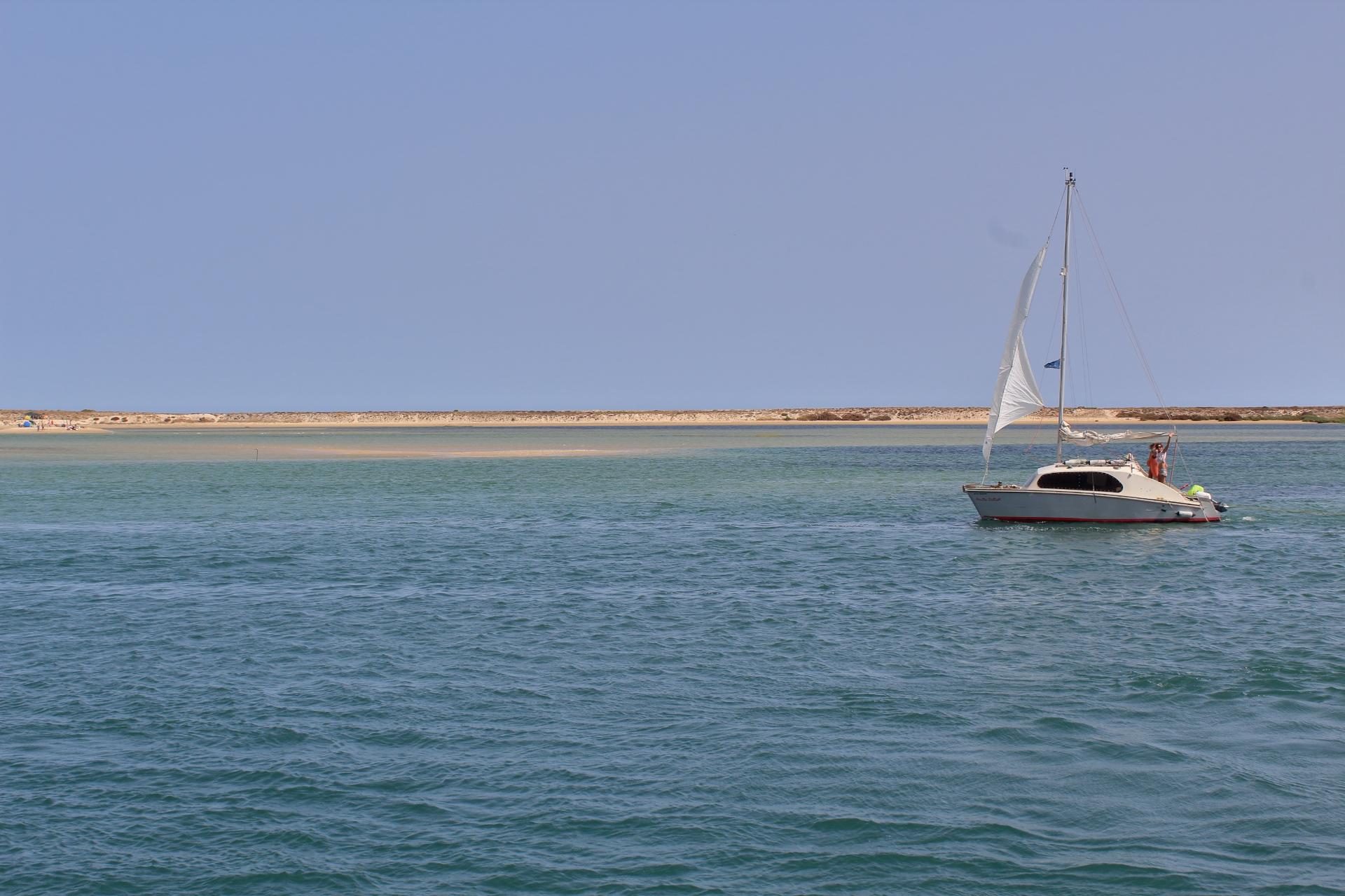 Moradia T2 + 2 com quintal e vista mar em Fuzeta