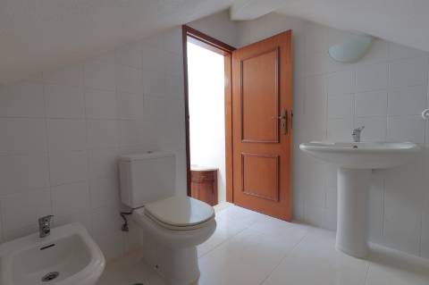 Moradia T2 com Quintal em Mato Santo Espírito - Tavira