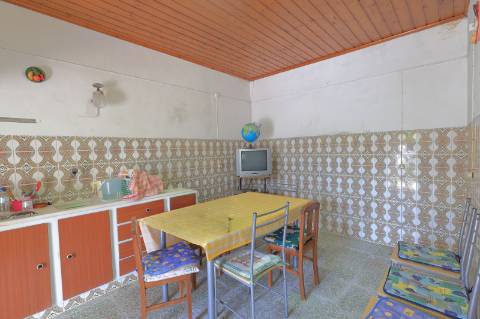 Moradia T2 + 2 para renovar em Arroio - Luz de Tavira