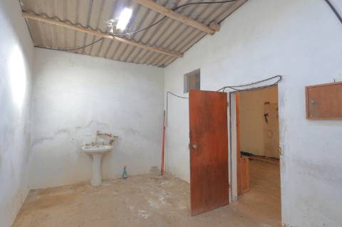 Moradia T2 + 2 para renovar em Arroio - Luz de Tavira